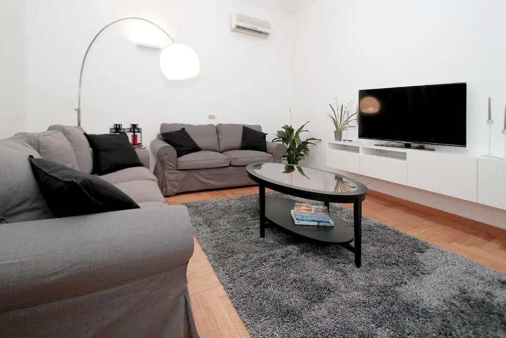 Properzio Lux, Una Fusione Di Eleganza E Prestigio Rome